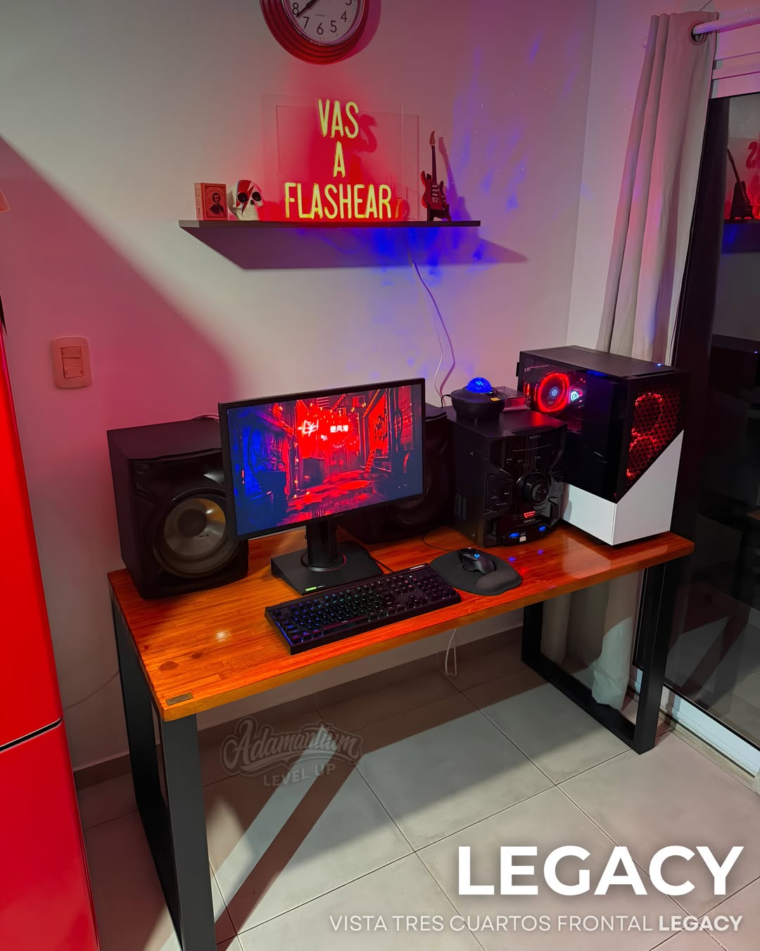 Escritorio Legacy de Adamantium en un espacio real